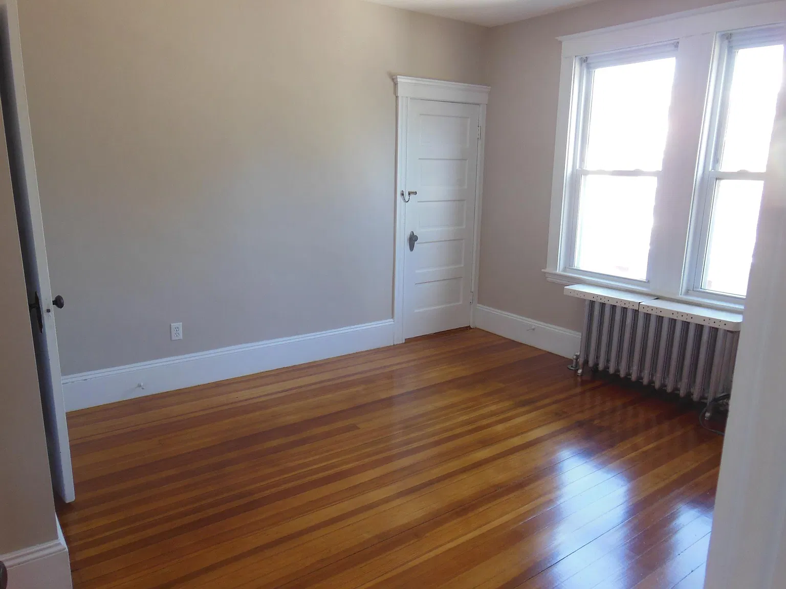2-48 Margin St — Photo 4