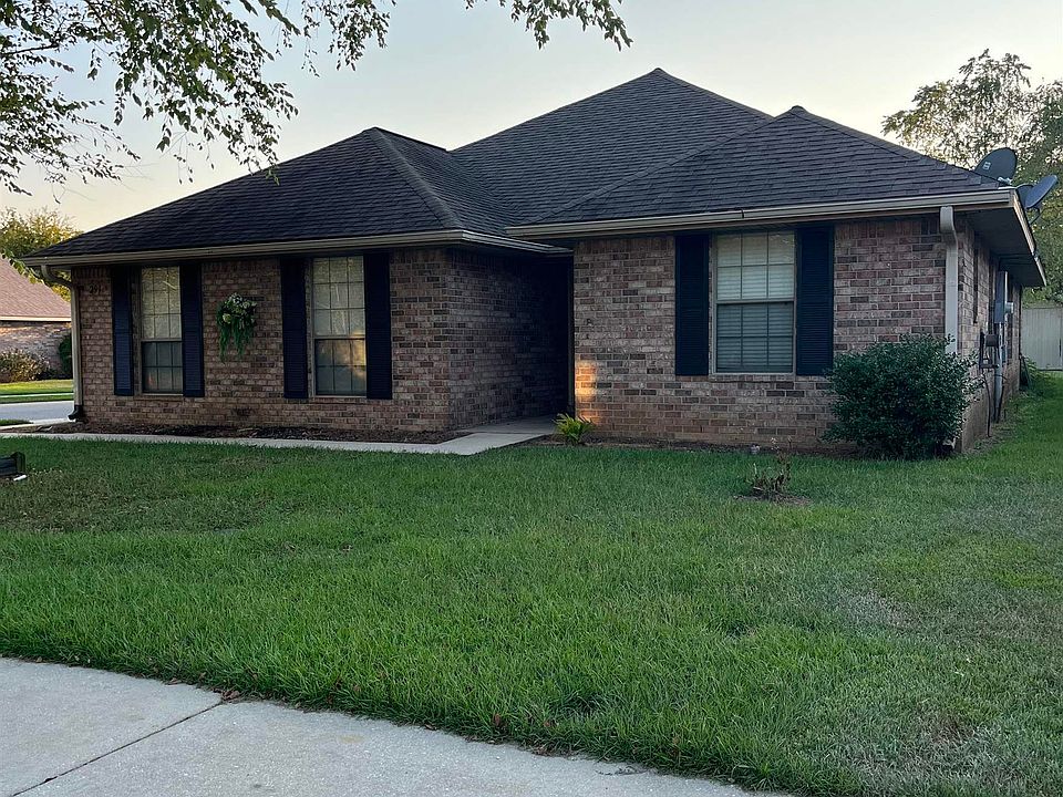 1st image of 299 Ogden Ct