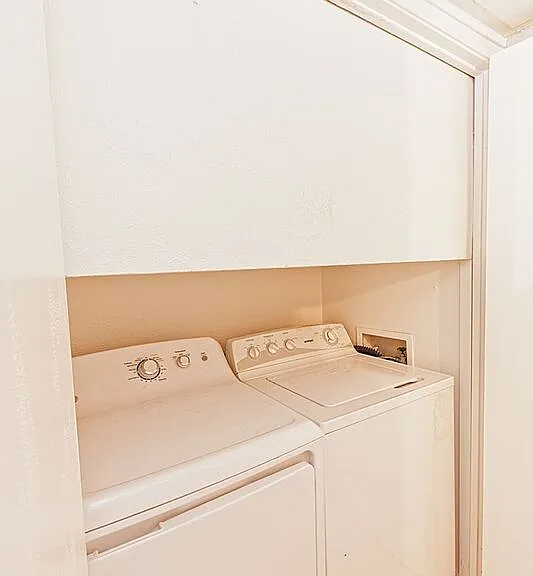 889 Dublin Dr #D — Photo 34