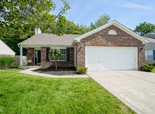 611 Thomas Point Dr, Fortville, IN 46040