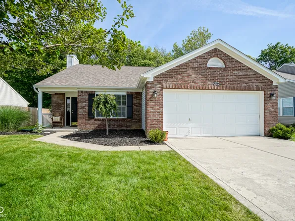 611 Thomas Point Dr, Fortville, IN 46040