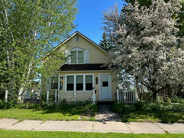 1st image of 704 Sheridan Dr