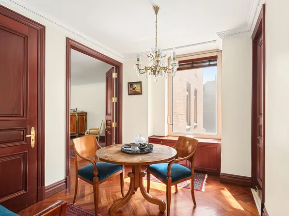 30 East 85th Street image 2 of 9