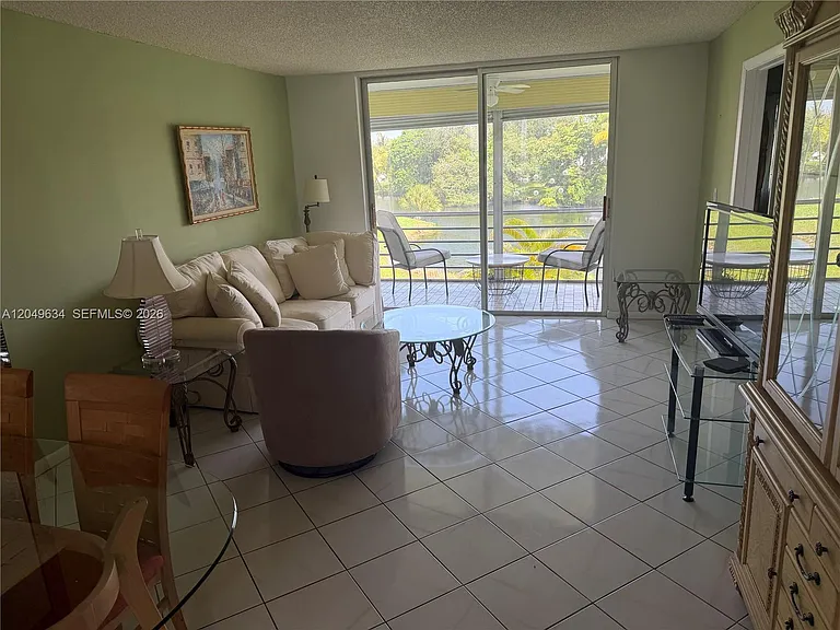 8135 Sunrise Lakes Blvd #210 — Photo 18