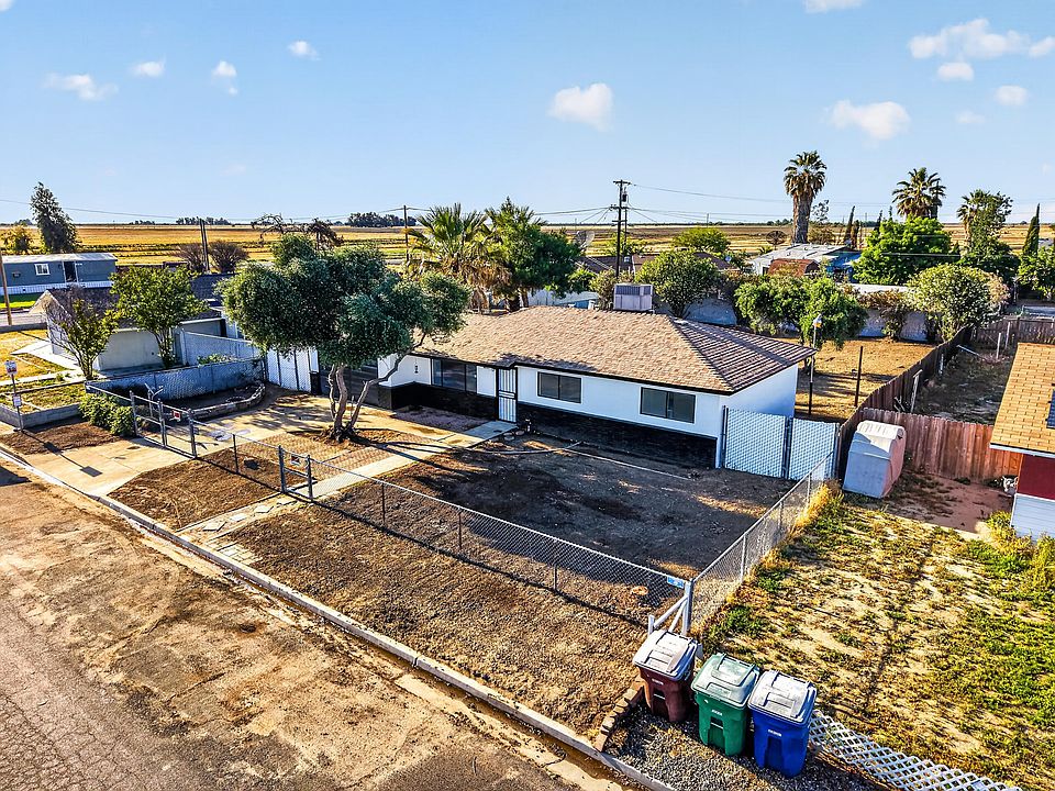 1st image of 20372 1st Street