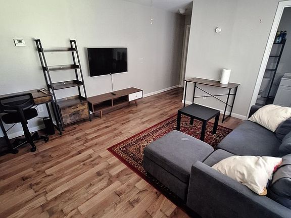 3rd image of 818 Ethelored St #2