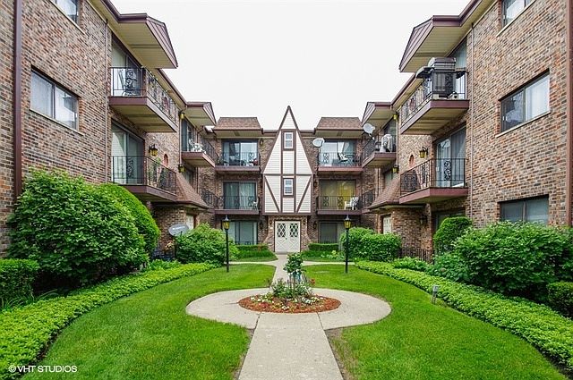 1st image of 6451D N Northwest Hwy APT 1C