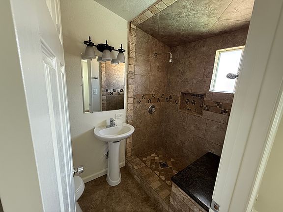 4th image of 2503 Minnewawa Ave