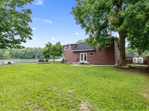 1082 Lynch Rd, Baldwinsville, NY 13027
