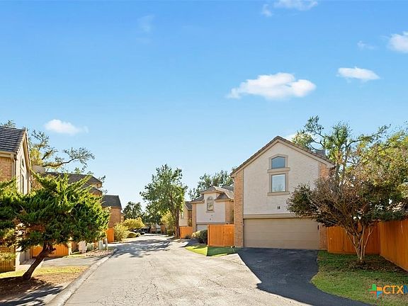 4th image of 11310 Spicewood Club Dr #Y