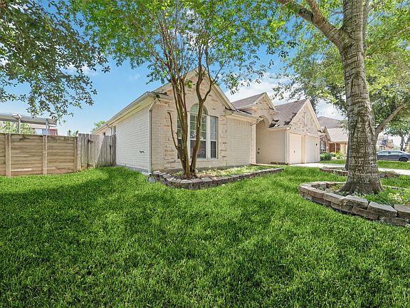 3rd image of 8122 Dune Brook Dr
