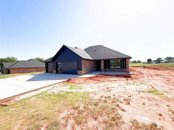 2213 Winter Ridge Rd, Blanchard, OK 73010
