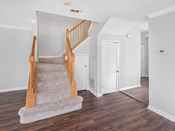 3rd image of 7266 Mahogany Dr