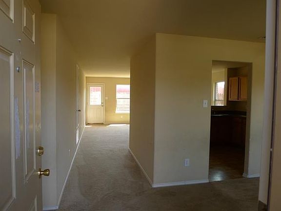 3rd image of 605 Partridge Dr