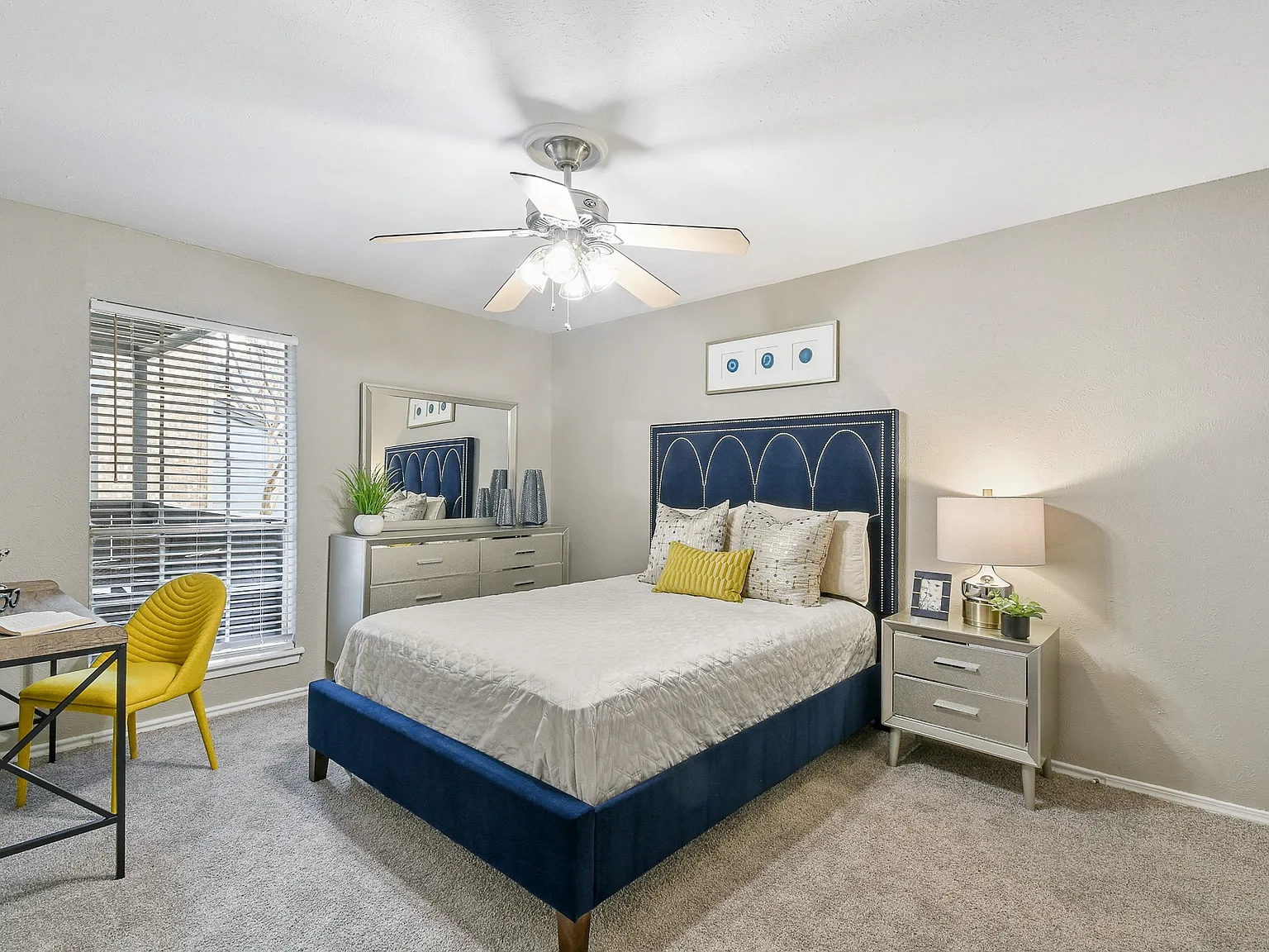 Davenport Apartments — Photo 4