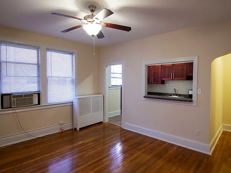 Connecticut Avenue Apartments/Dore/The Abby — Photo 47
