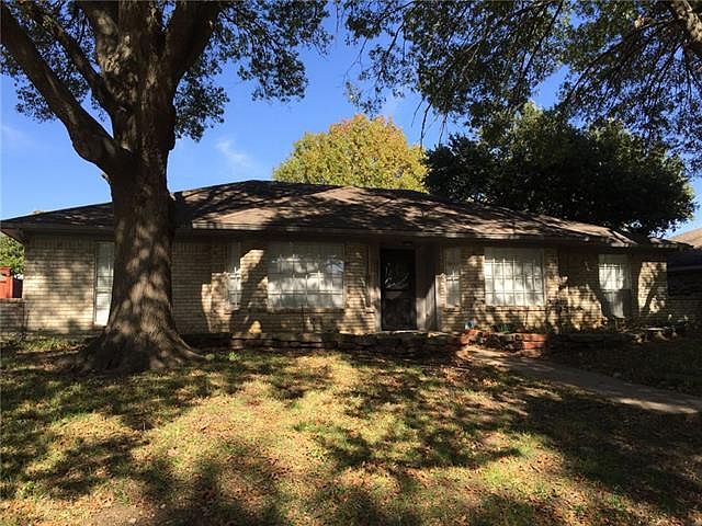 1st image of 421 Birch Ln