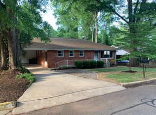 517 Woodland Hills Dr, Athens, GA 30606