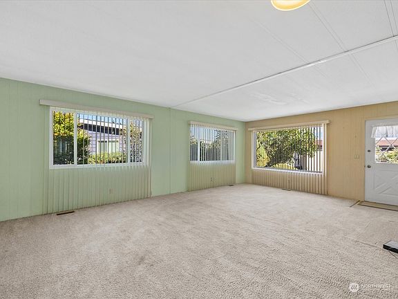 4th image of 2500 Alder Street #306