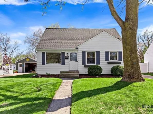 1256 Kelsey St NE, Grand Rapids, MI 49505