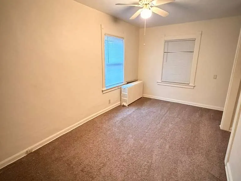 319 White St — Photo 18