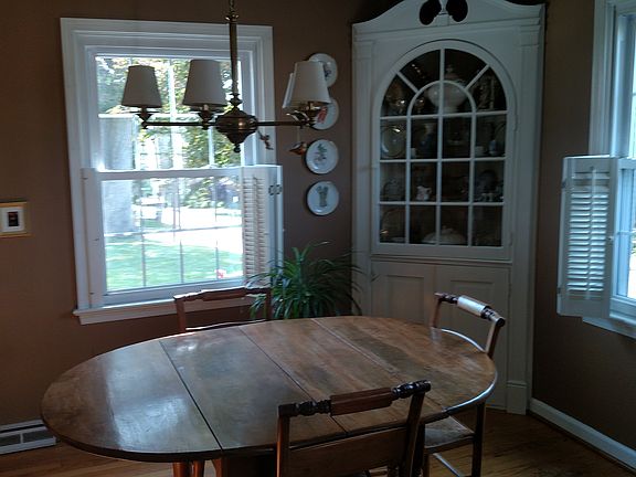 4th image of 324 Marshall St APT 5