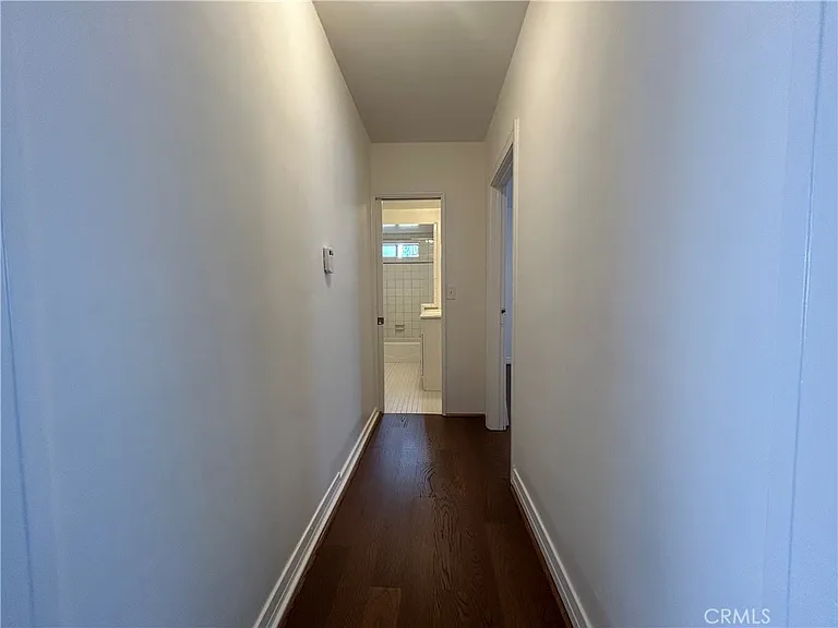 214 E Stocker St — Photo 16