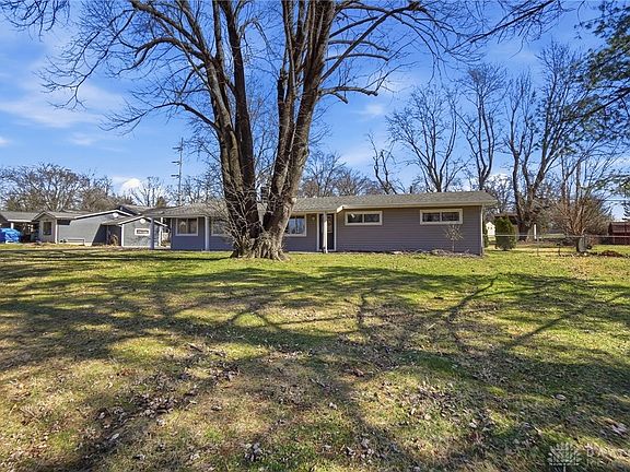 4th image of 2610 Vayview Dr