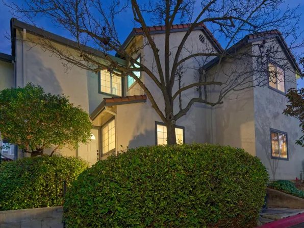 1082 Almaden Village Ln, San Jose, CA 95120
