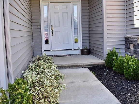 2nd image of 401 Greystone Dr