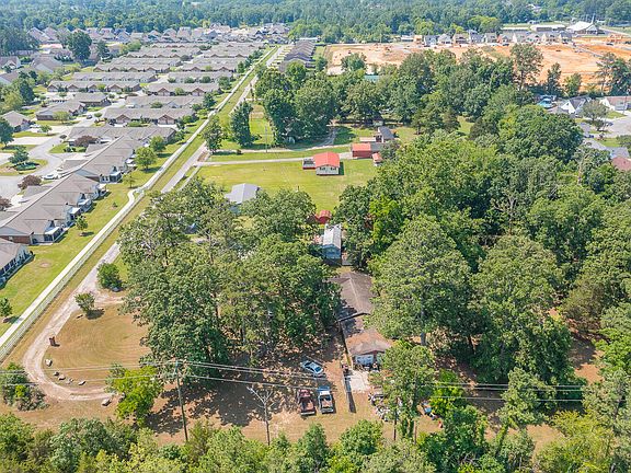5th image of 235-257 Aviation Dr