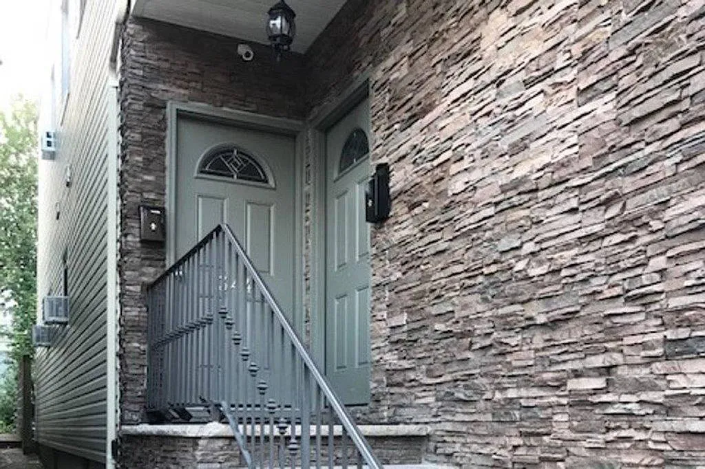 344 Kearny Ave — Photo 4
