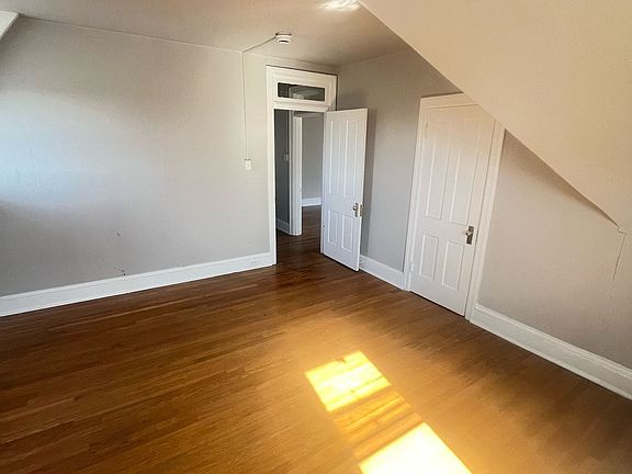 3rd image of 345 N Potomac St APT D