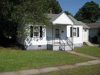 2nd image of 3722 Peterson St
