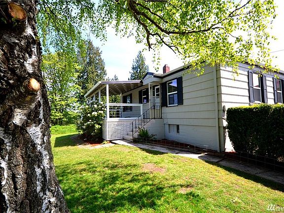 4th image of 2541 N Wycoff Ave