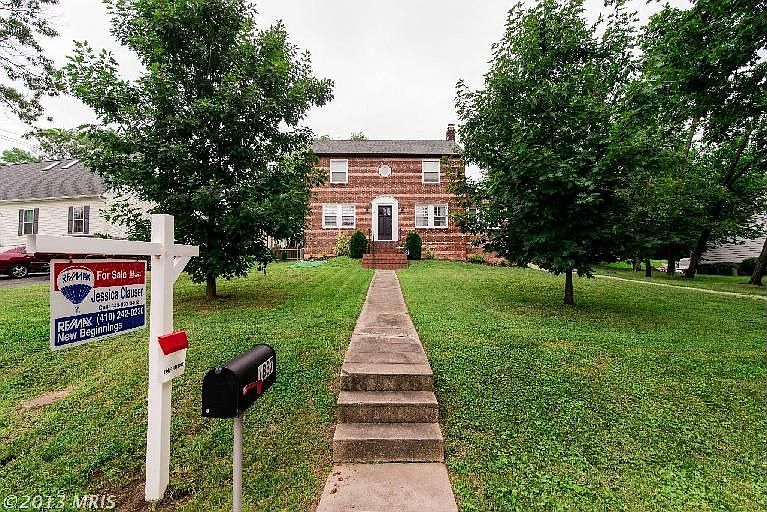 2nd image of 1837 Clarke Blvd