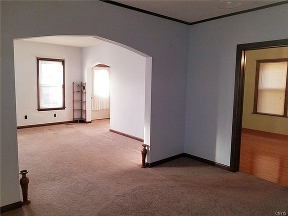 4th image of 1545 Saint Vincent St