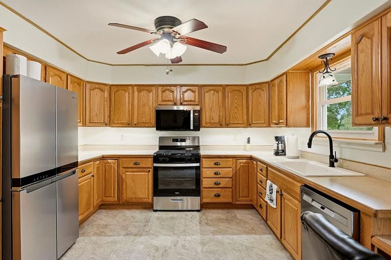 373 E Millington Rd, photo 12