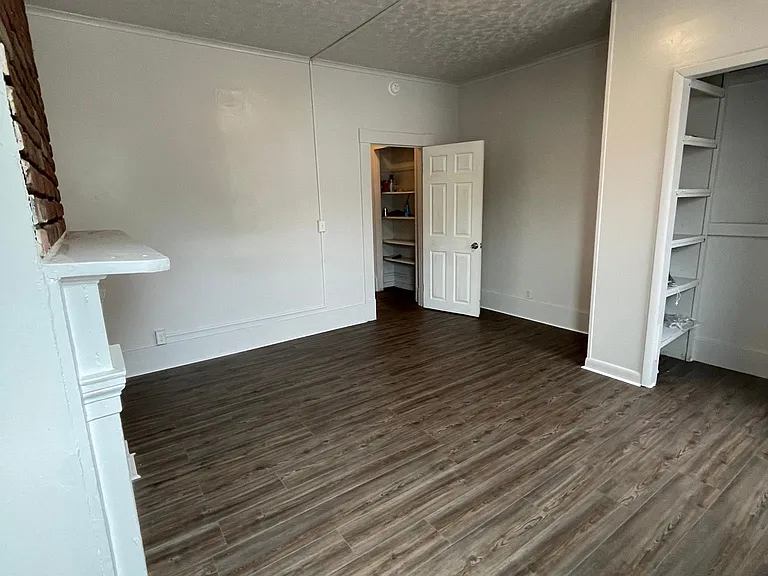 801 Livingston Ave #1 — Photo 5