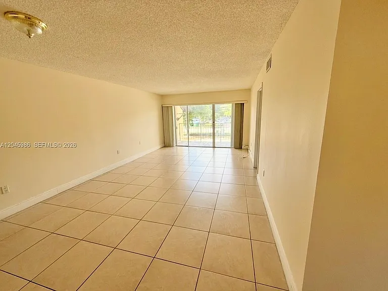 1975 W 44th Pl #203 — Photo 2