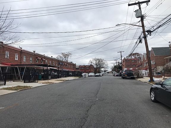 4th image of 3922 Wilder Ave