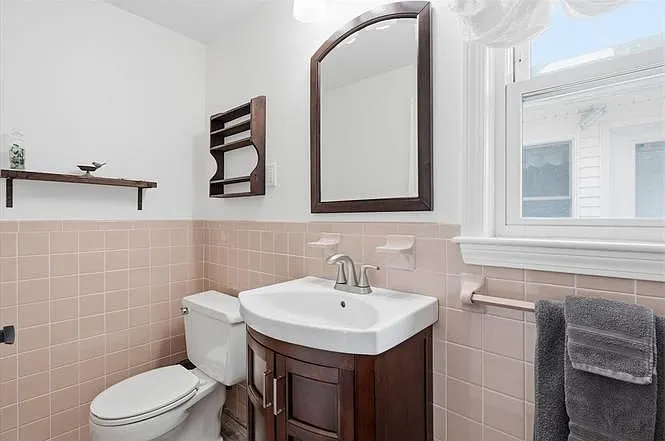 223 Edgewater Dr — Photo 10