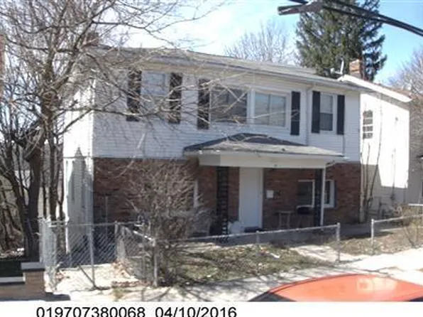 81 Clowes Ter, Waterbury, CT 06710