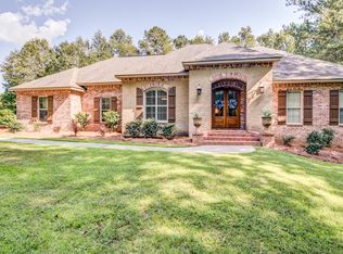 11 Amur Ln, Hattiesburg, MS 39402