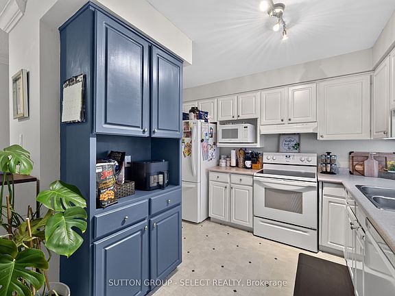 2nd image of 410 Ambleside Dr #21