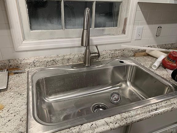 4th image of 194 Westbriar Pl