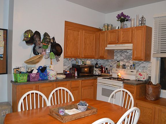 5th image of 619 E Mulberry St