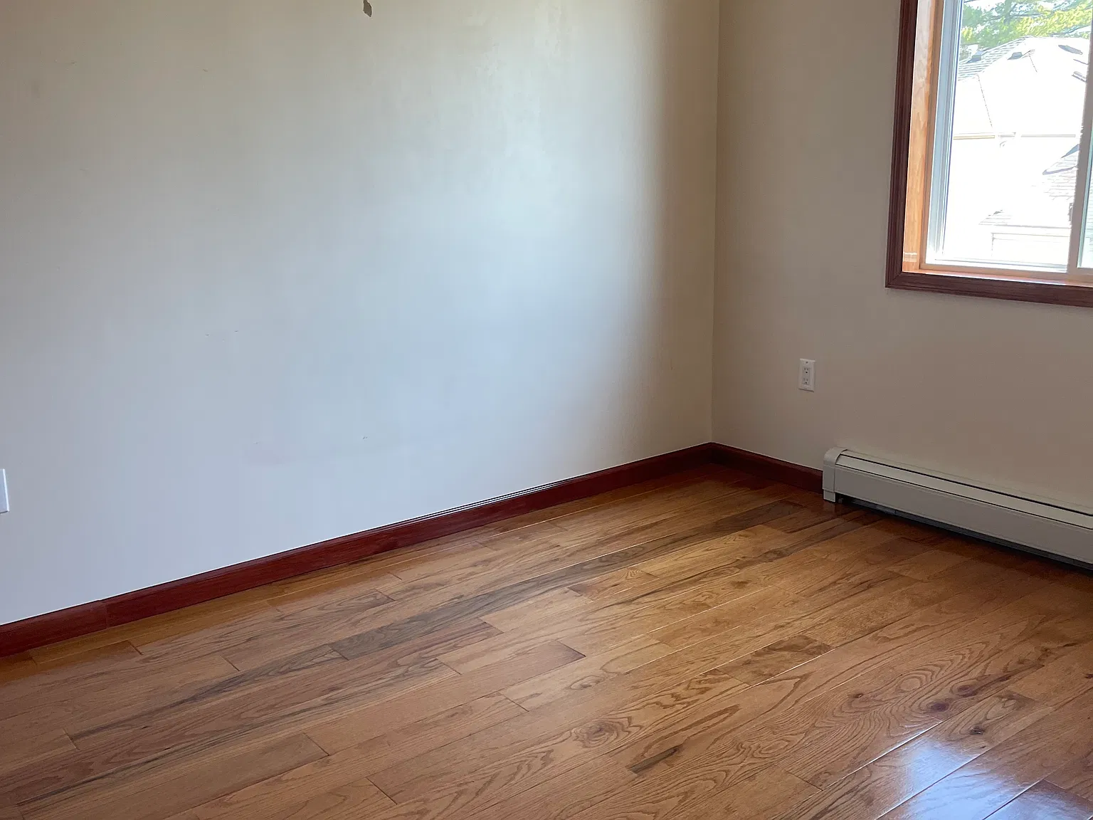 4 bed, $2,900 — Photo 2