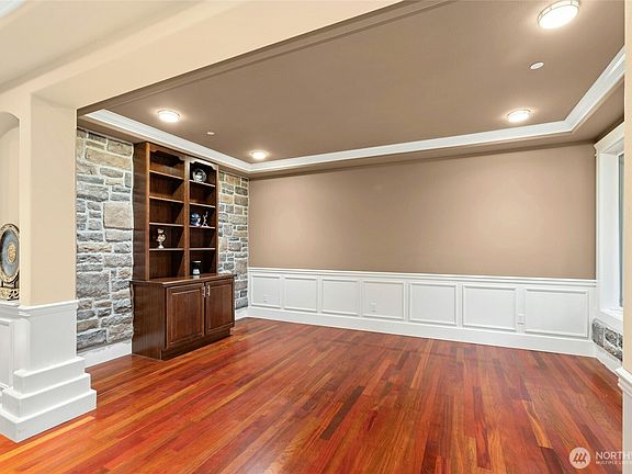 5th image of 18634 92nd Avenue NE