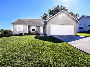 2619 Lakeshore Dr, Columbia, IL 62236